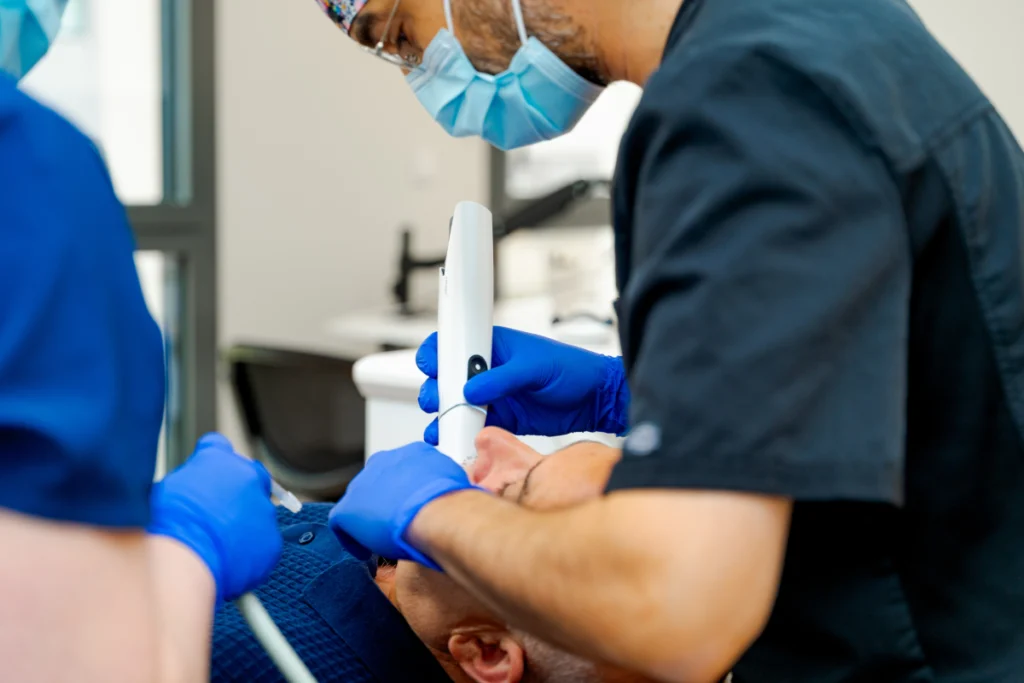 empreinte optique rouen Reconstructions complètes guidées Dr Mehdi HALLOUL, chirurgien-dentiste à Rouen